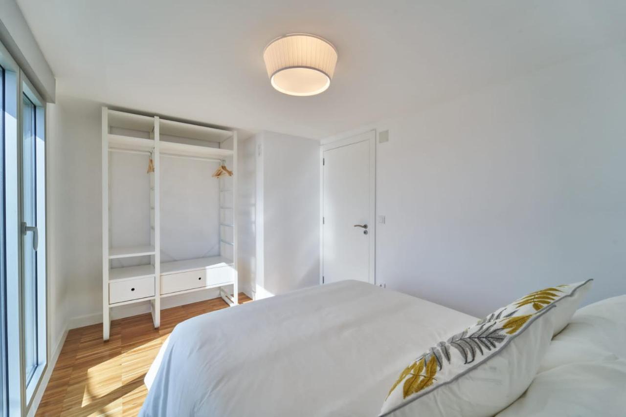 Views And Beds Villa Pontevedra Luaran gambar
